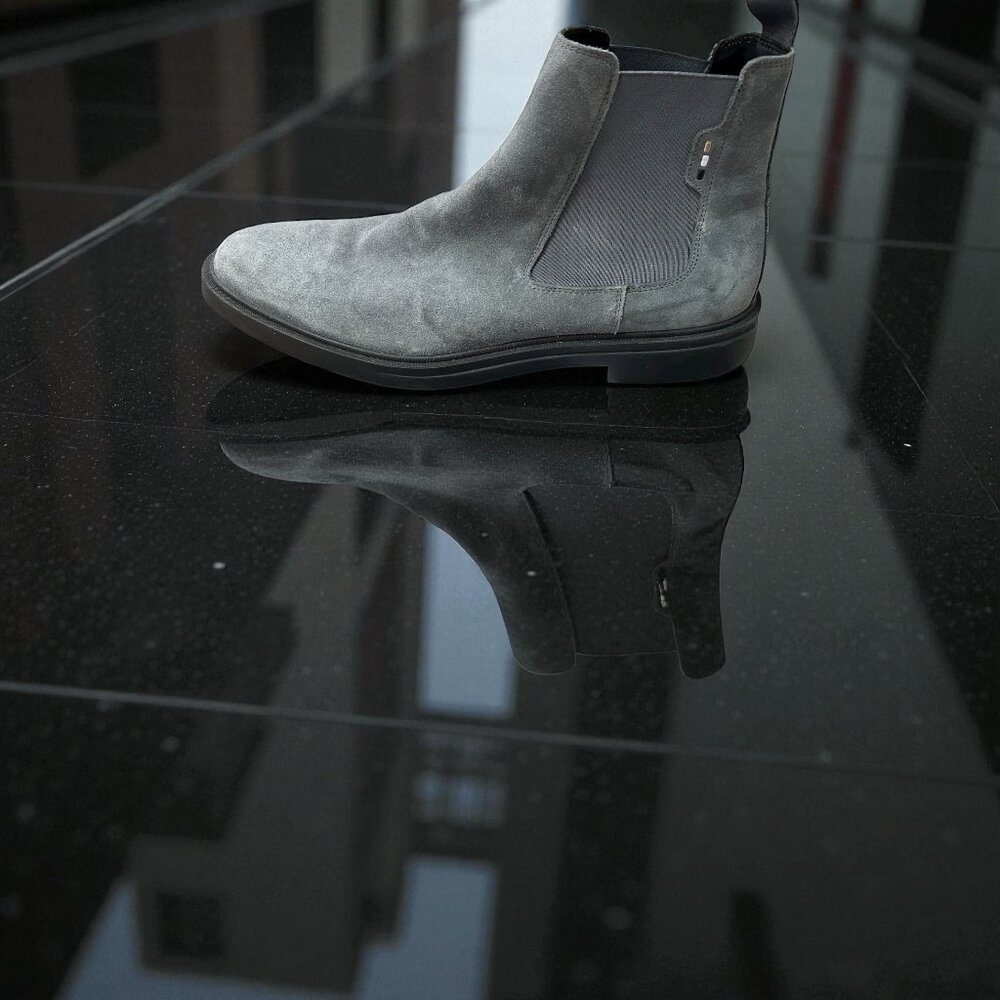 Boss Men's Calev Pull on Chelsea Boots Gray